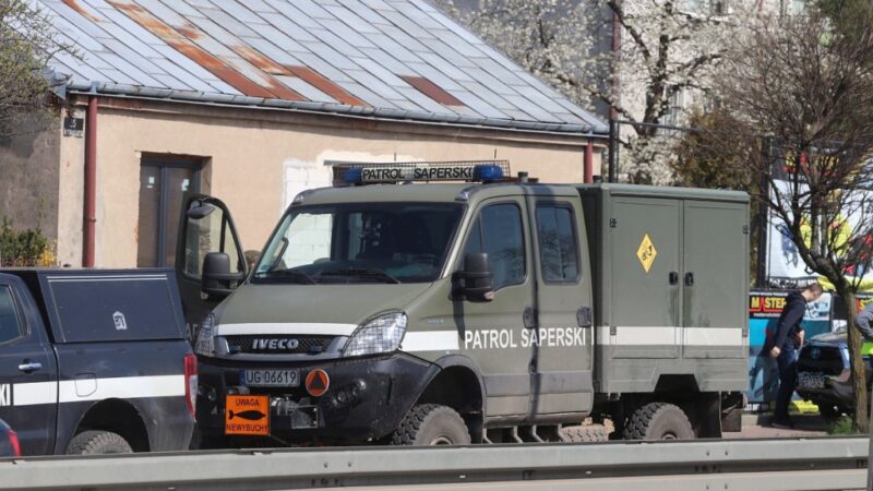 Niebezpieczne znalezisko pod Ostrołęką. Interweniował patrol saperski￼