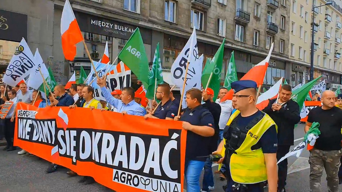 Tak rolnicy protestowali w Warszawie [WIDEO]